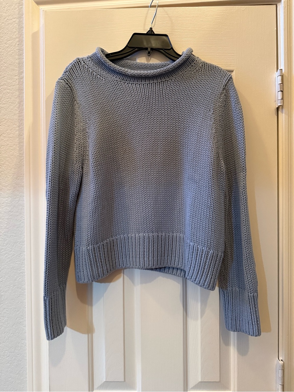Light Blue Women's Knit Sweater - Classic Crewneck